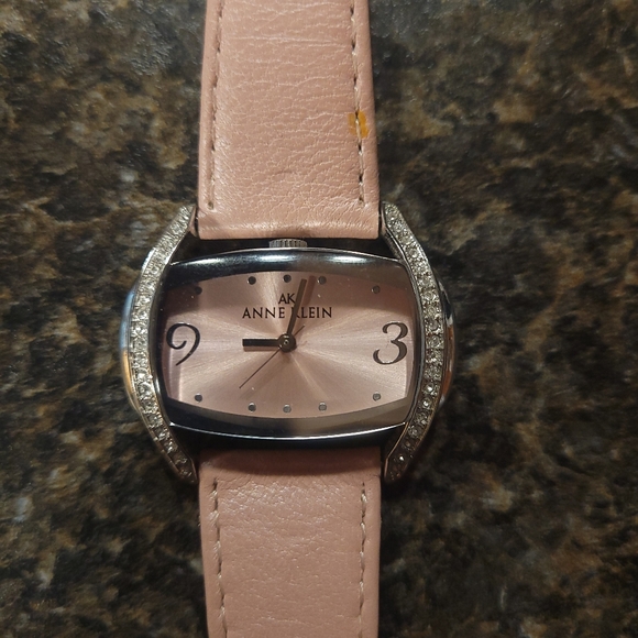 Anne Klein ladies watch-new - Picture 1 of 4